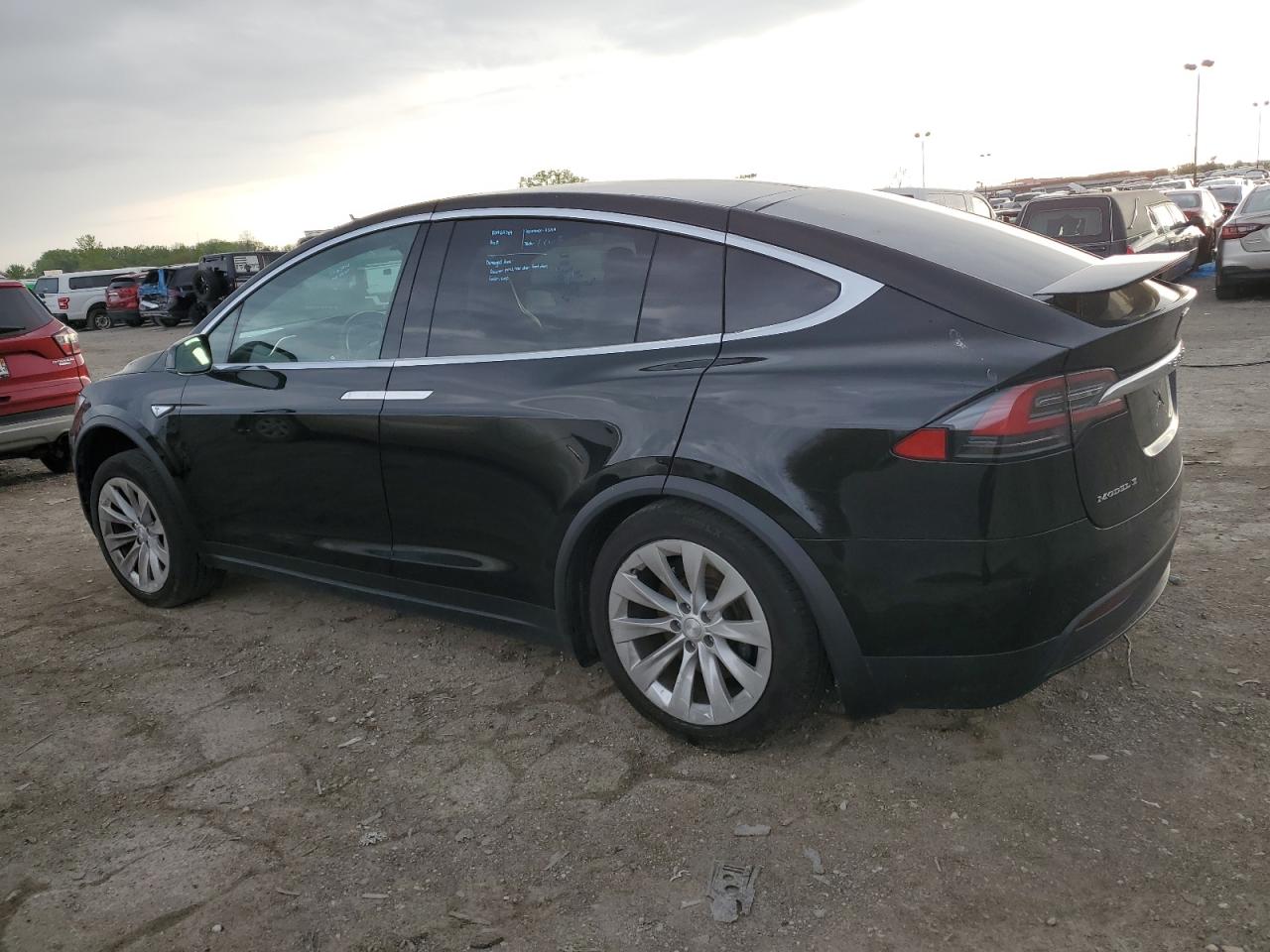 5YJXCBE21GF014173 2016 TESLA MODEL X - Image 2