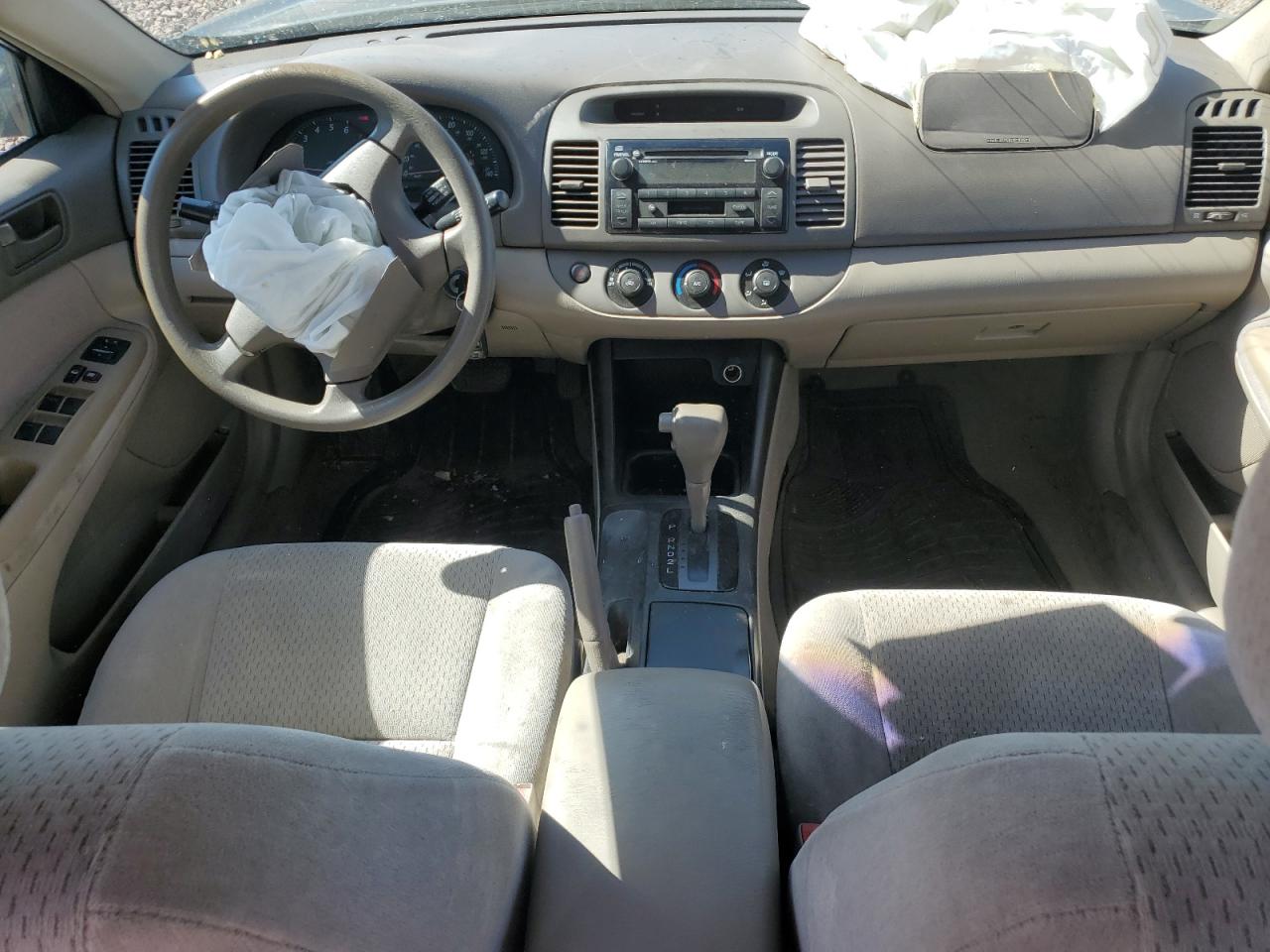 2003 Toyota Camry Le VIN: 4T1BE32K93U779434 Lot: 52749334