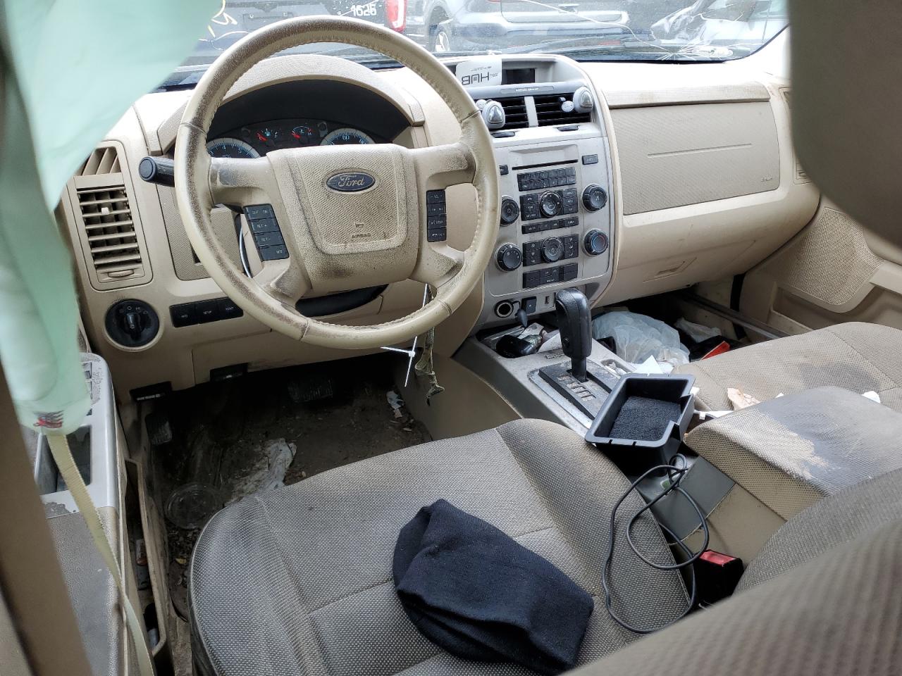 2010 Ford Escape - Image 8