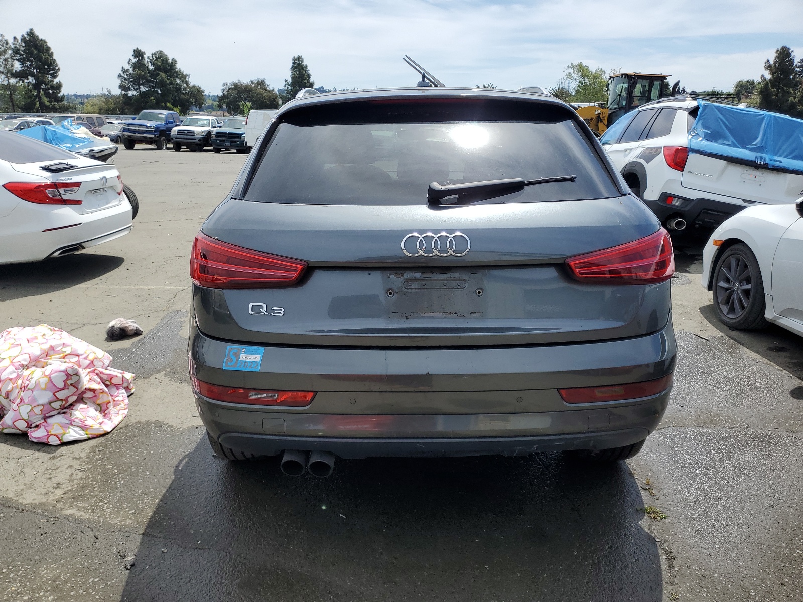 WA1HCCFS7JR018359 2018 Audi Q3 Premium Plus