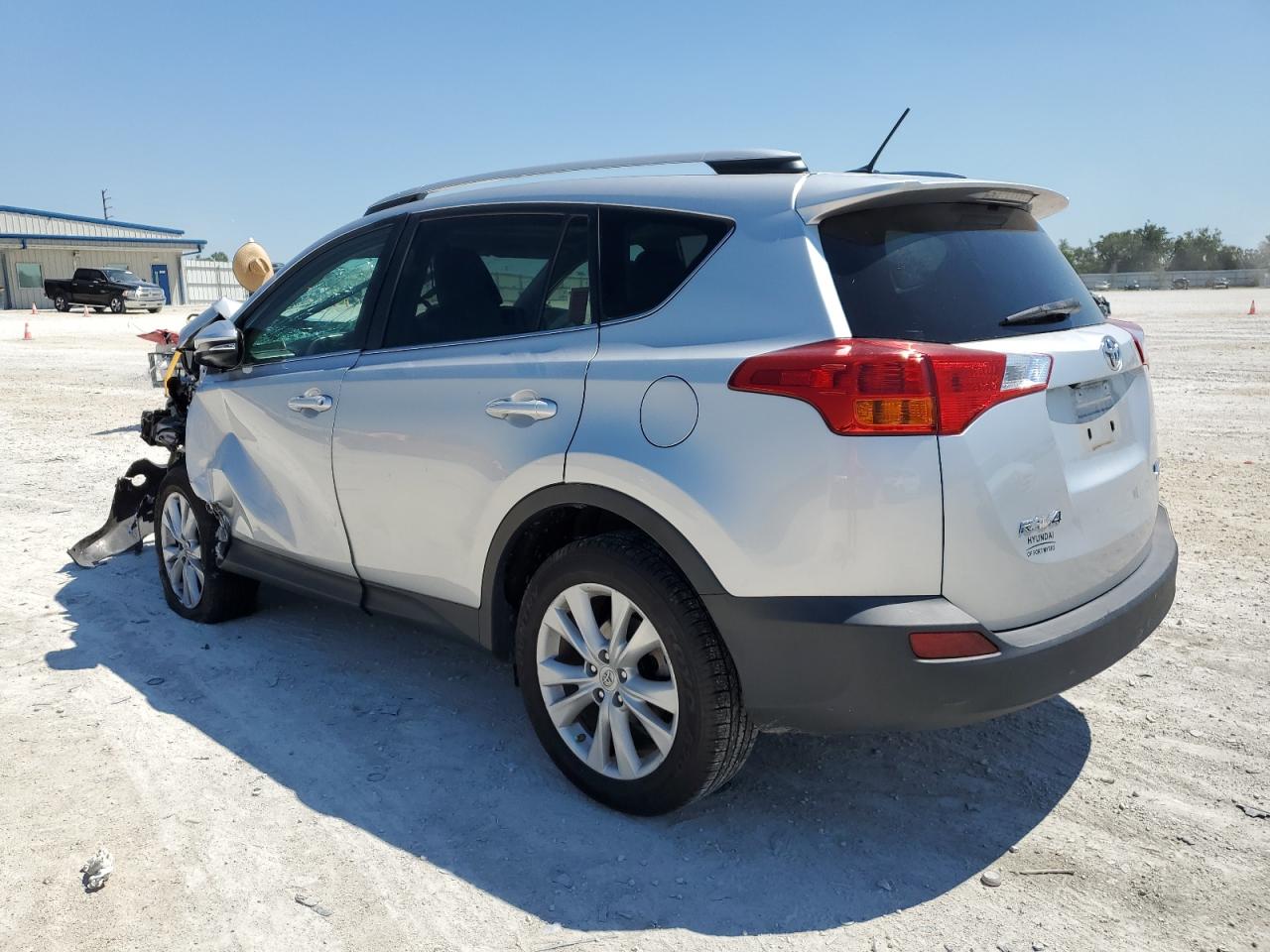 2T3DFREV8FW356175 2015 TOYOTA RAV 4 - Image 2