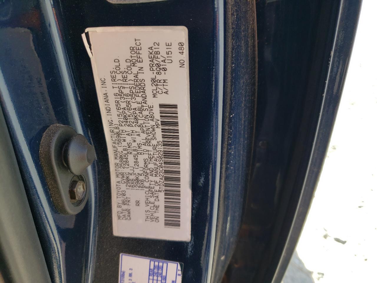 2004 Toyota Sienna - Image 16