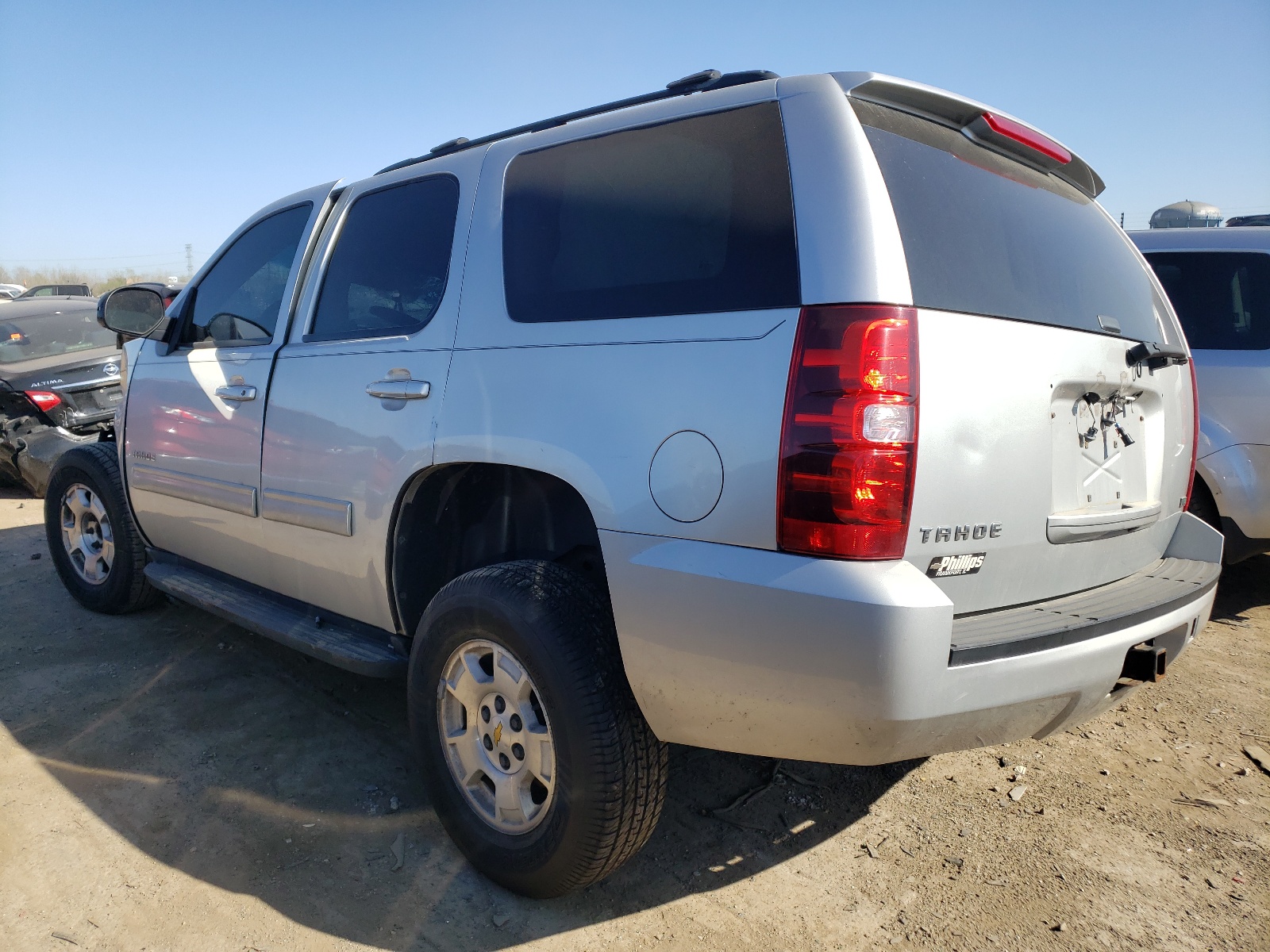 1GNSCAE02BR283974 2011 Chevrolet Tahoe C1500 Ls