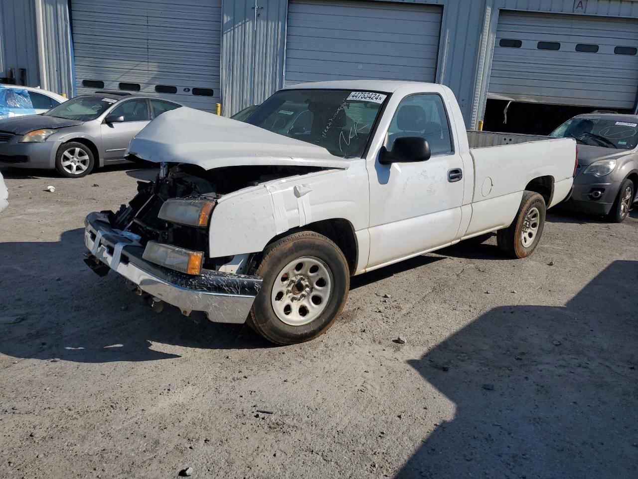 2005 Chevrolet Silverado C1500 VIN: 1GCEC14V75Z302705 Lot: 44753424