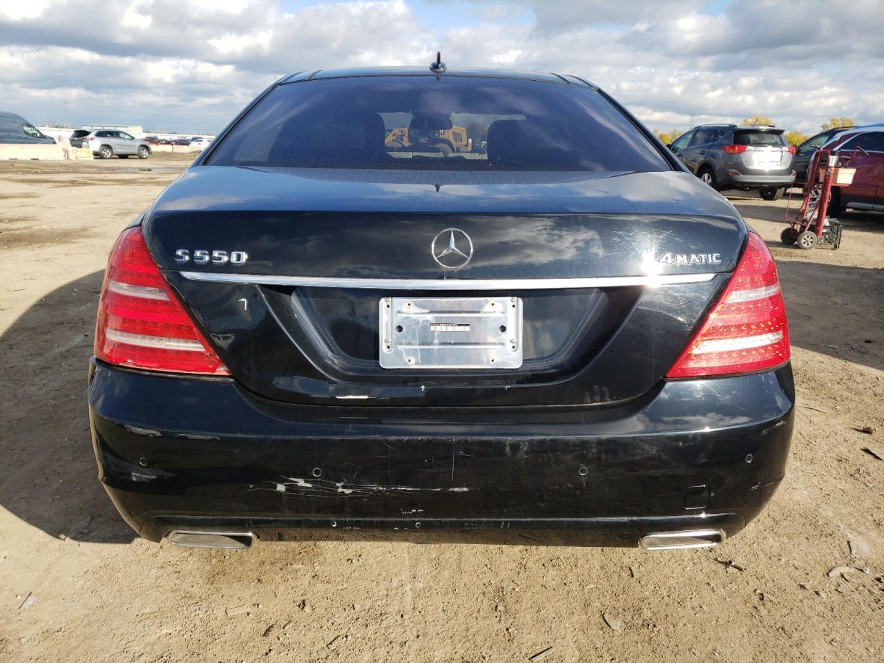 2013 Mercedes-Benz S 550 4Matic VIN: WDDNG9EB3DA527570 Lot: 39772334