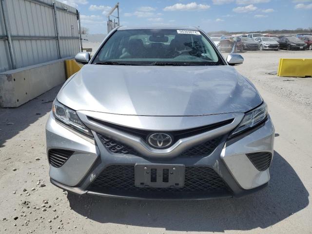  TOYOTA CAMRY 2019 Серебристый