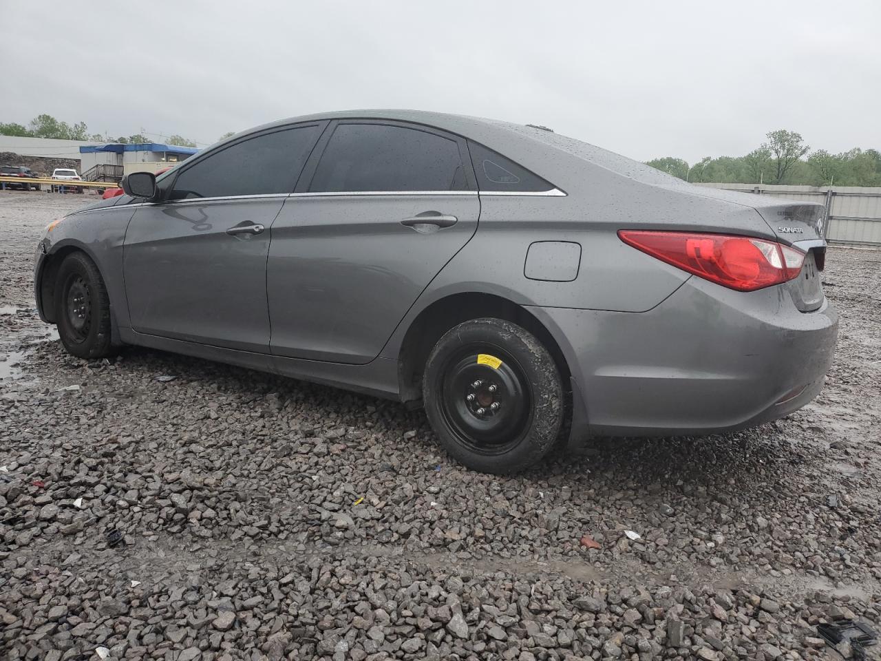 2013 Hyundai Sonata - Image 2