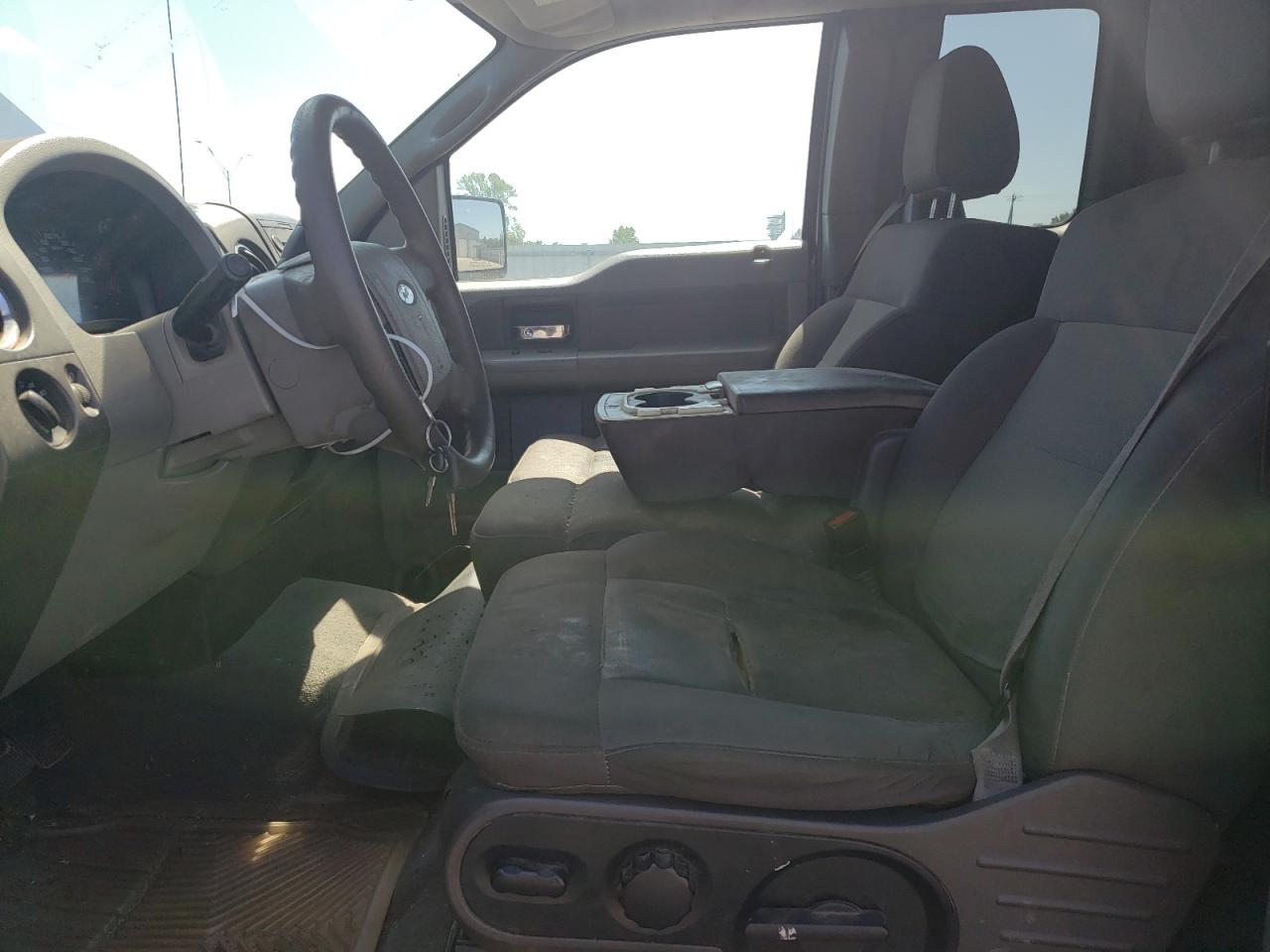 2005 Ford F150 VIN: 1FTRX12W15NB13203 Lot: 52556424