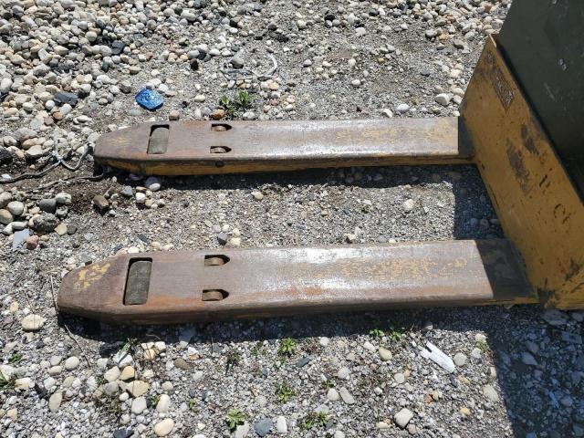  CATERPILLAR PALLET PRO 2001 Желтый