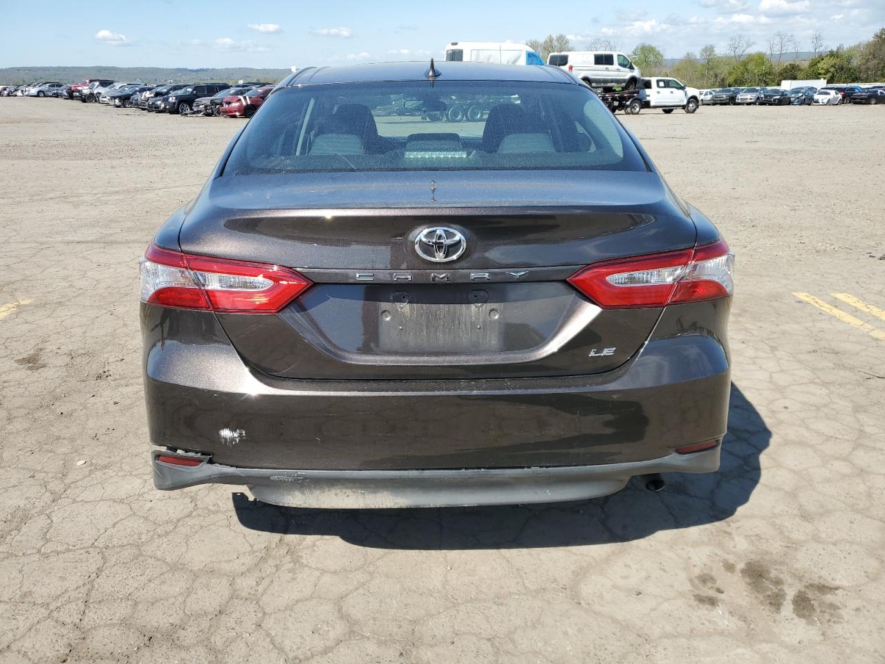 4T1B11HK0KU251836 2019 Toyota Camry L