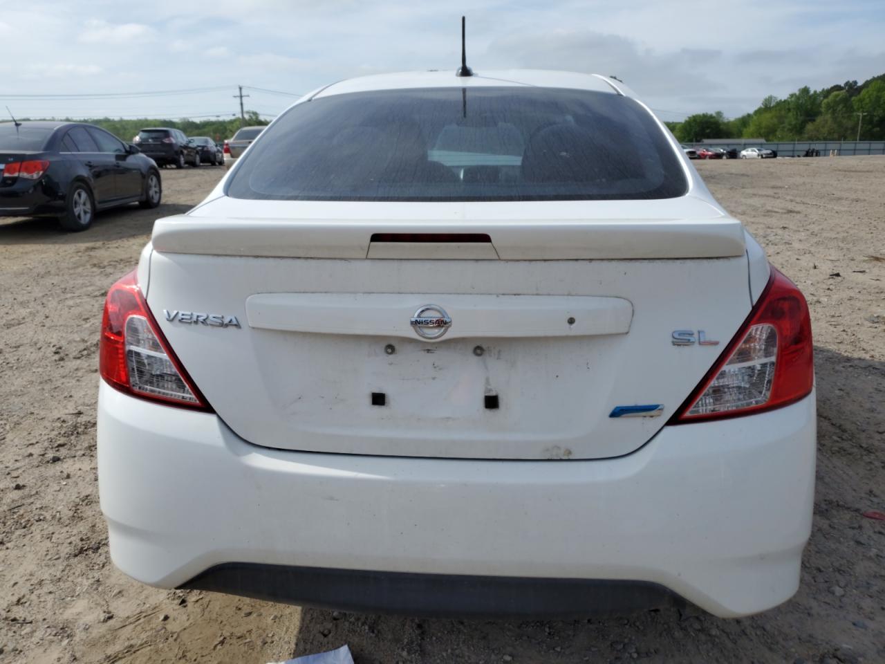 2015 Nissan Versa S VIN: 3N1CN7AP0FL800945 Lot: 50177434