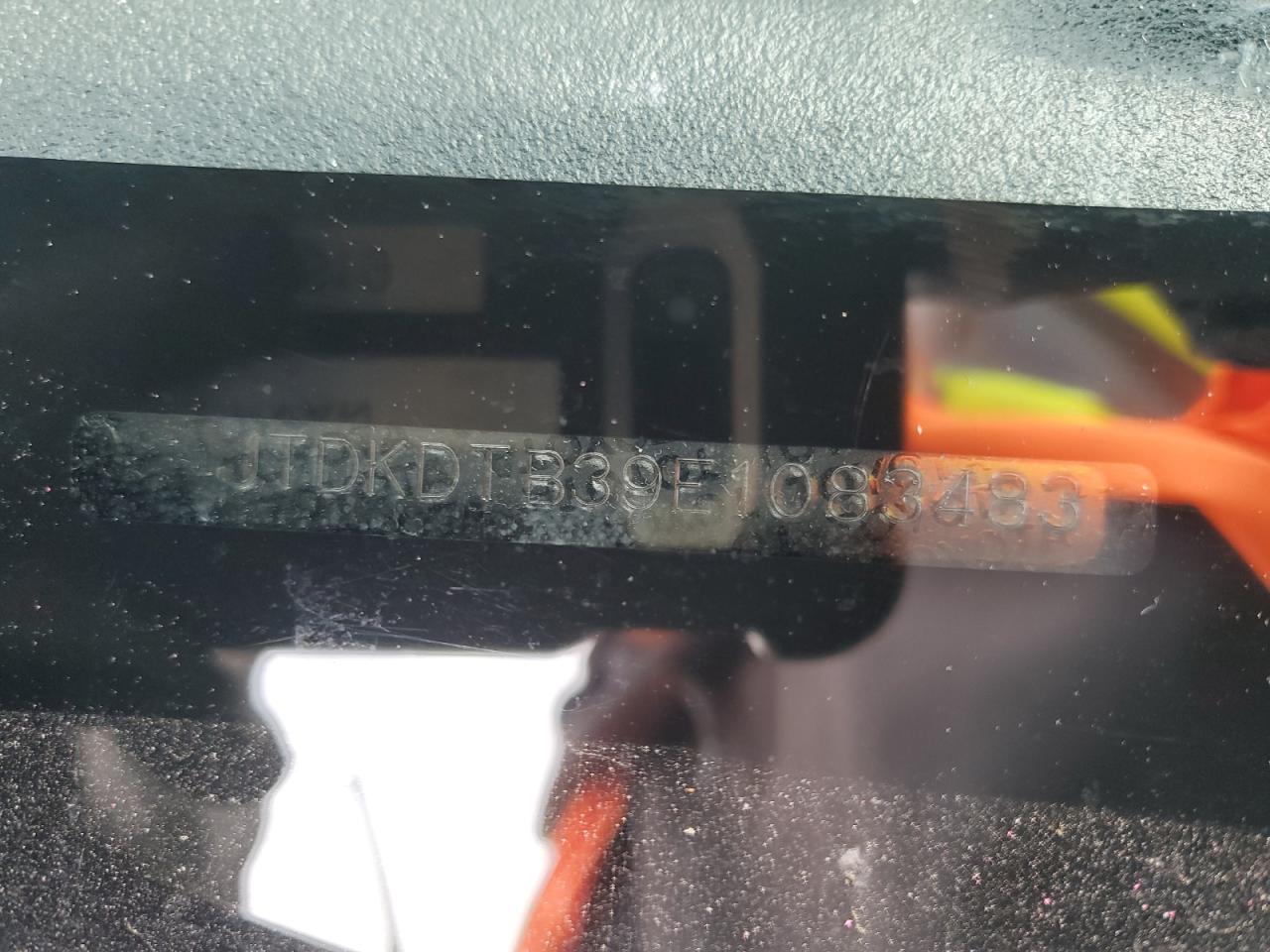 2014 Toyota Prius C VIN: JTDKDTB39E1083483 Lot: 39248175