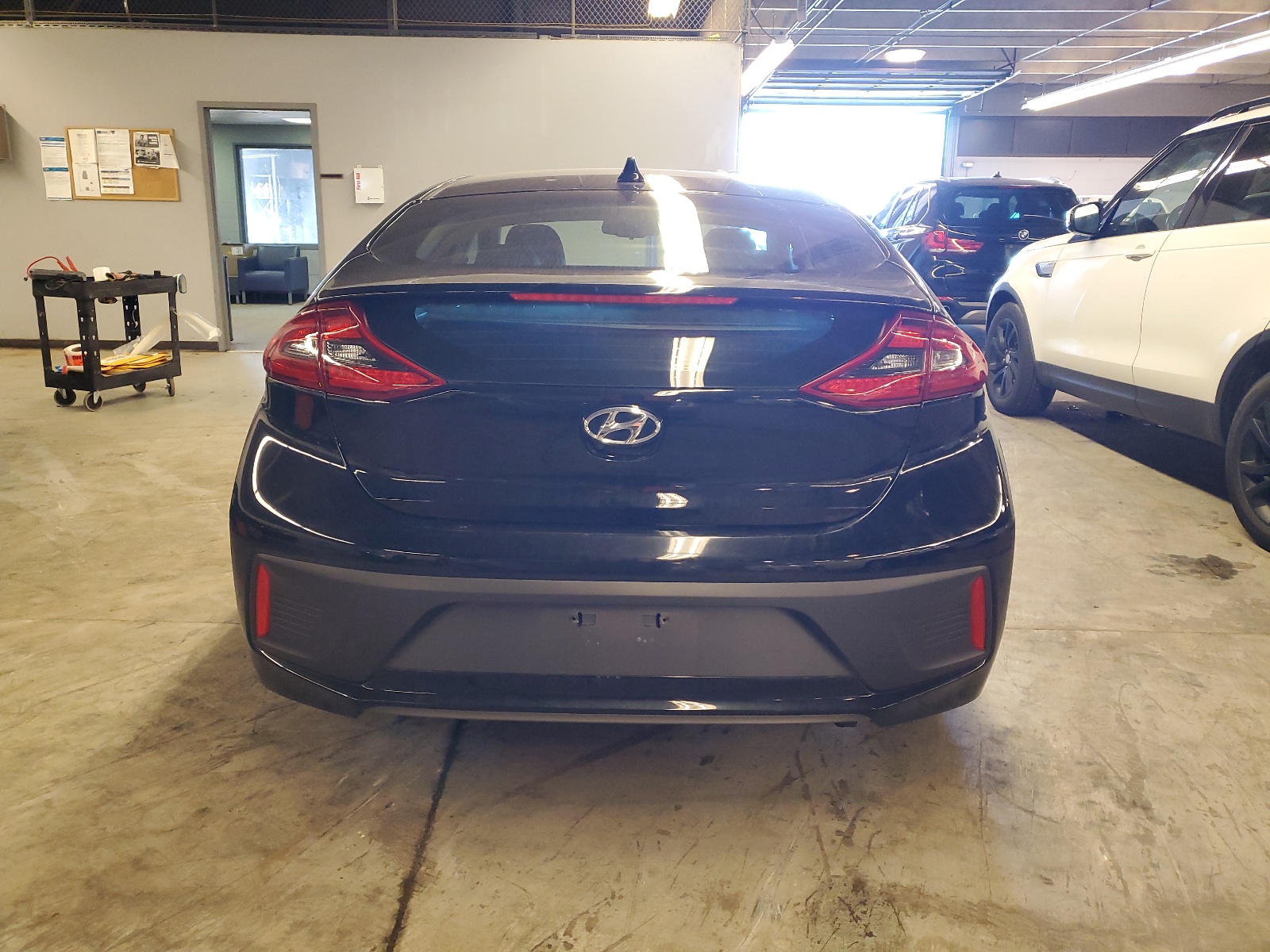 KMHC65LD5KU144562 2019 Hyundai Ioniq