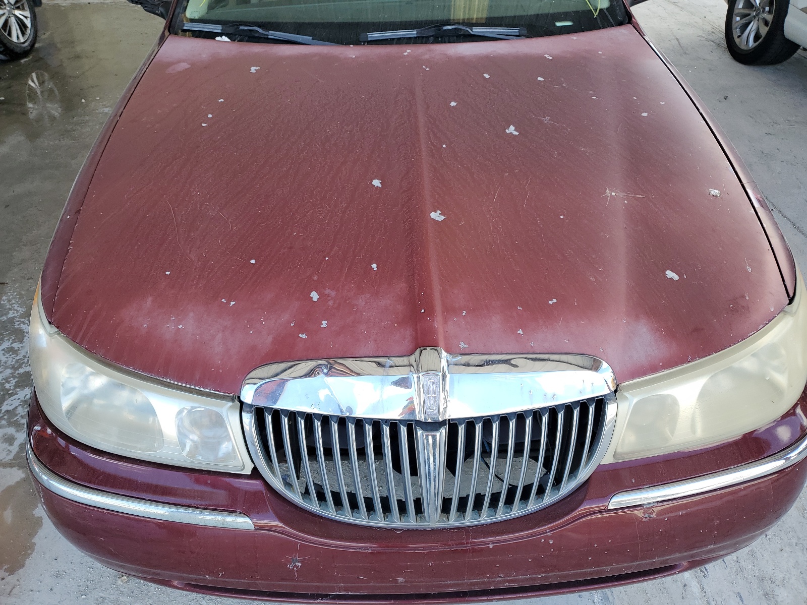 1LNFM82W6WY665487 1998 Lincoln Town Car Signature