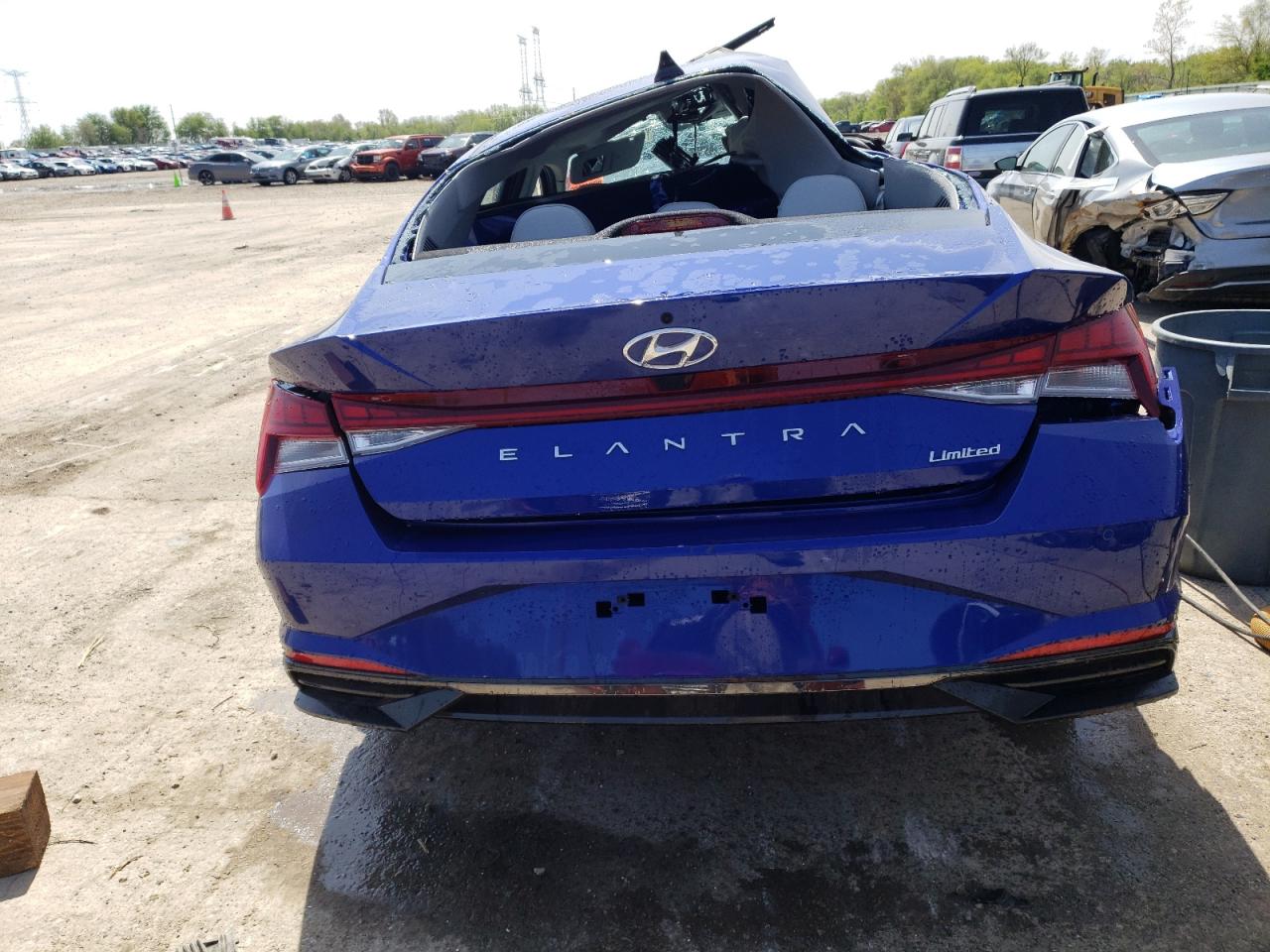 KMHLP4AG7PU567638 2023 Hyundai Elantra Limited