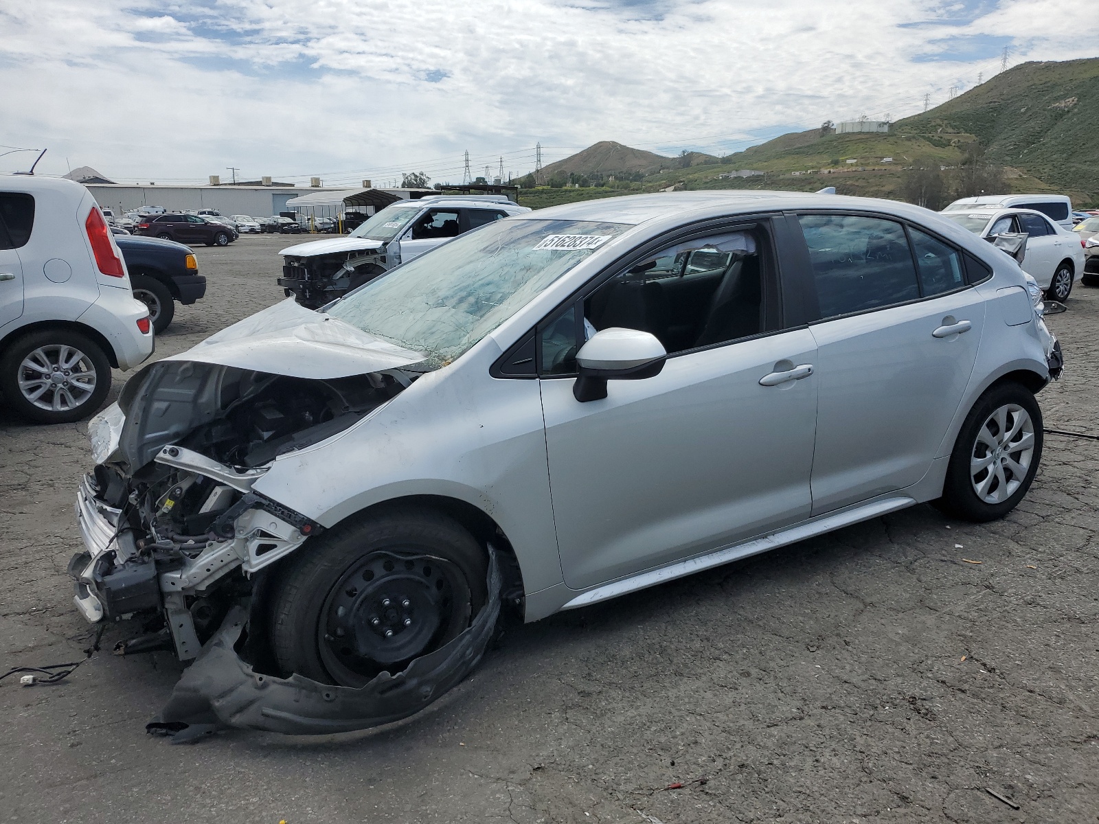 2022 Toyota Corolla Le vin: 5YFEPMAE3NP330277