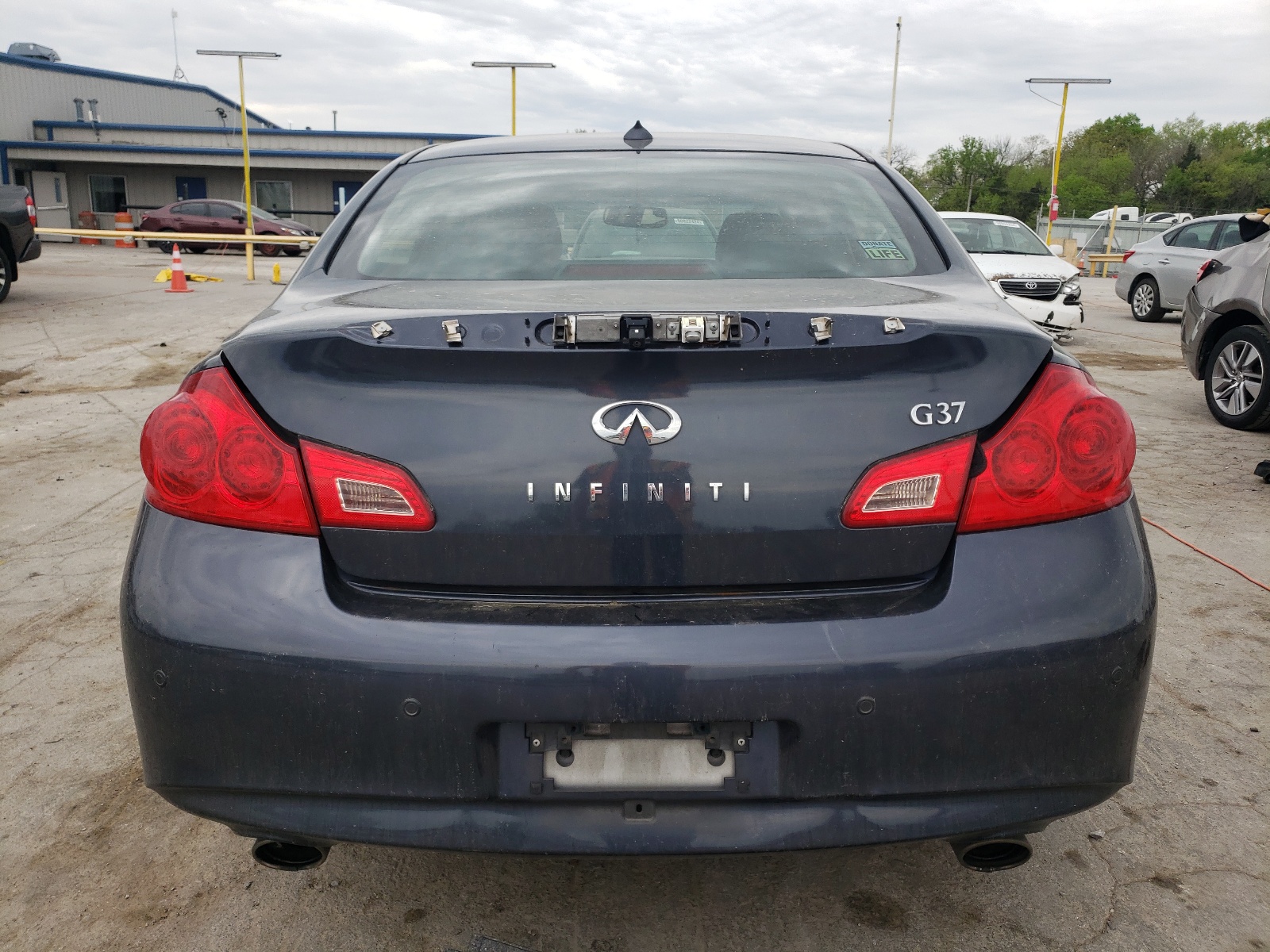 JN1CV6APXBM301841 2011 Infiniti G37 Base