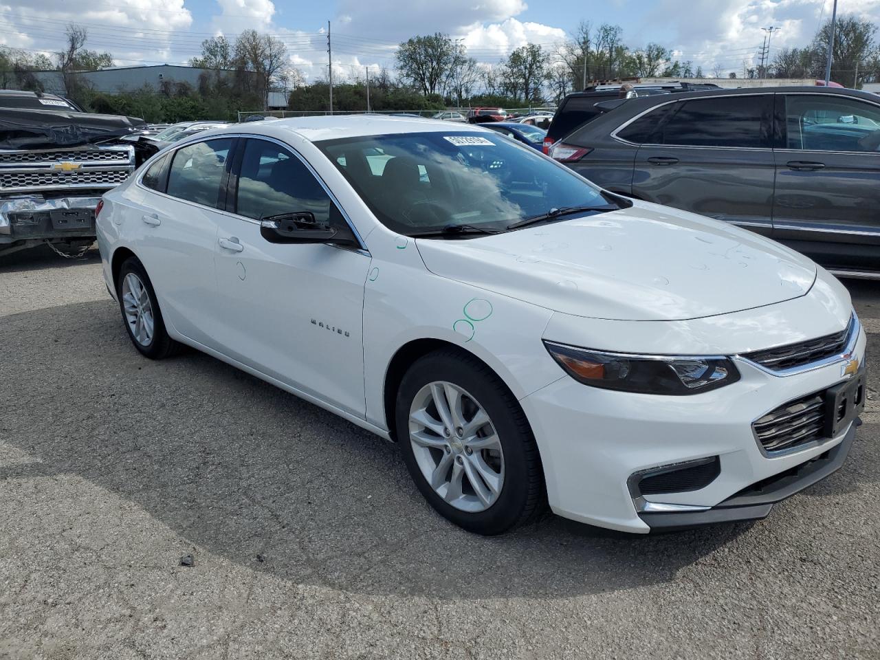 1G1ZD5ST5JF180969 2018 Chevrolet Malibu Lt