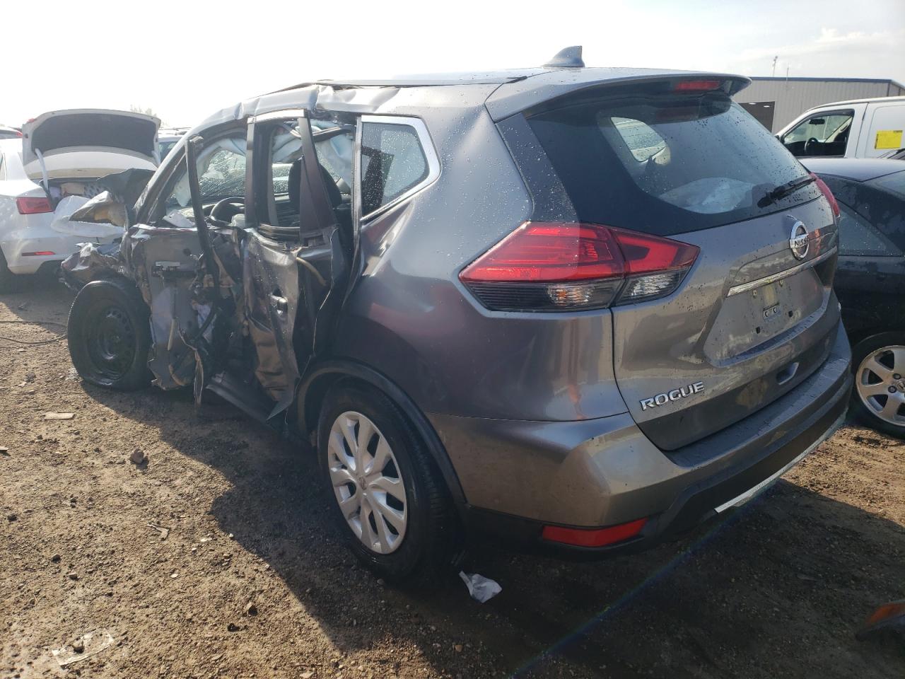 2017 Nissan Rogue - Image 2