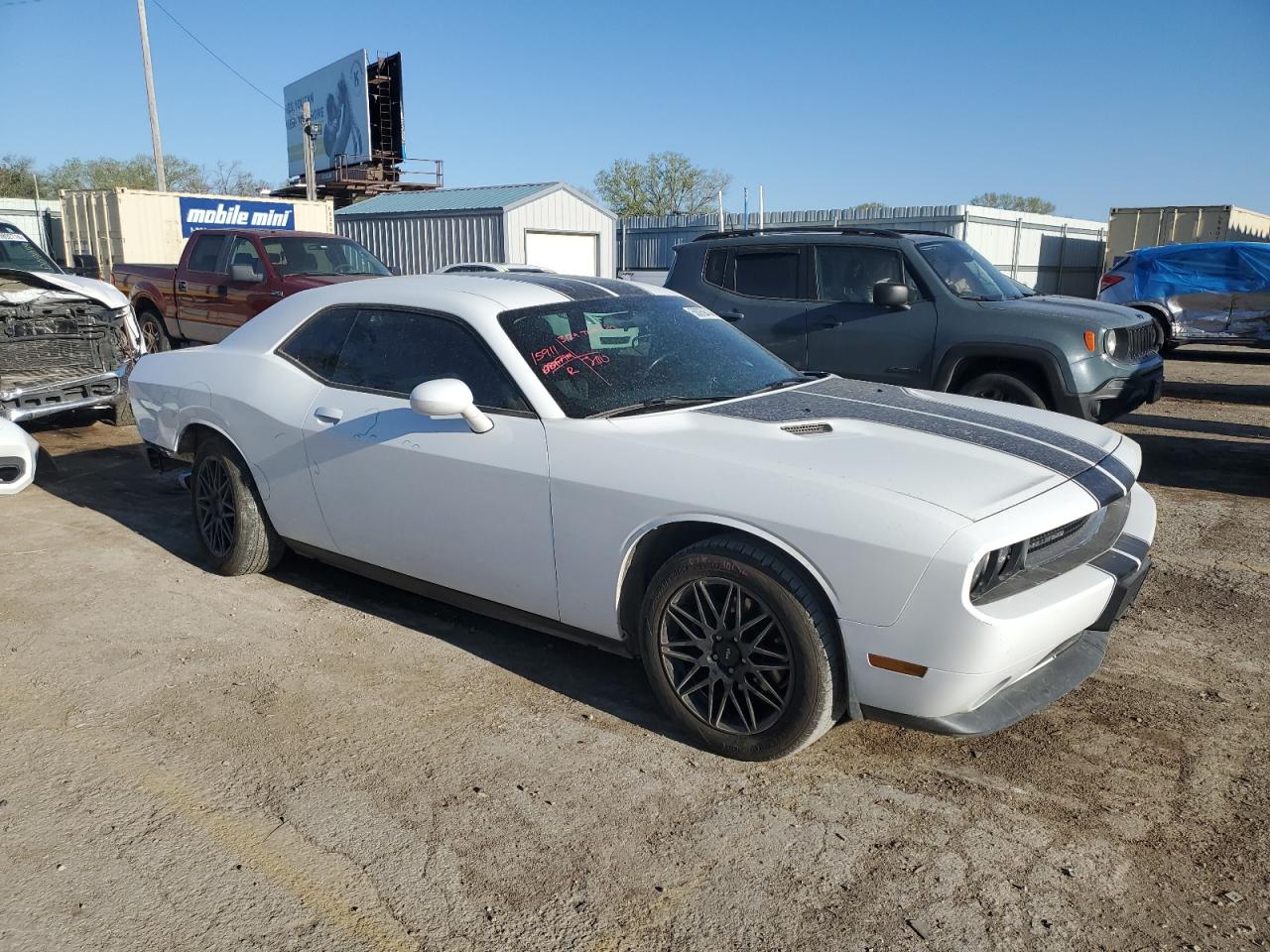 2B3CJ4DG8BH603528 2011 Dodge Challenger