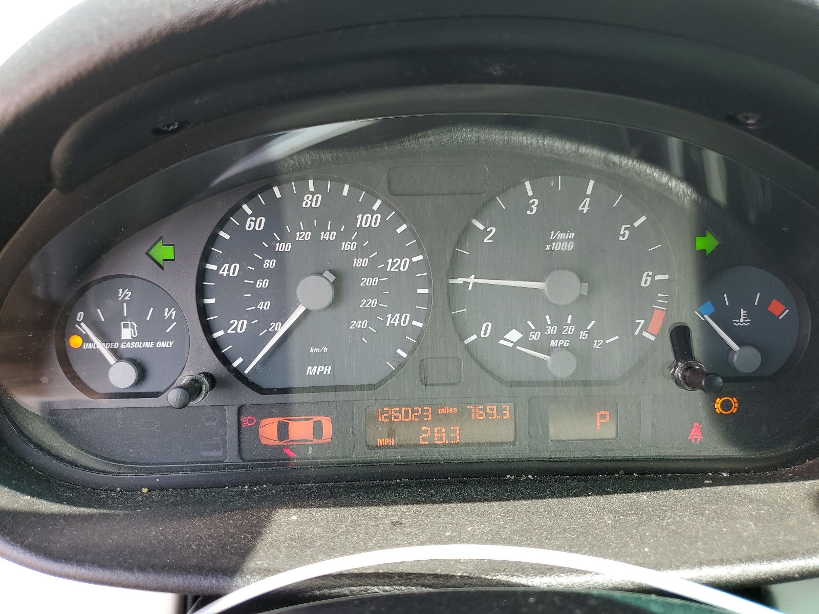 WBABW33484PL30308 2004 BMW 325 Ci