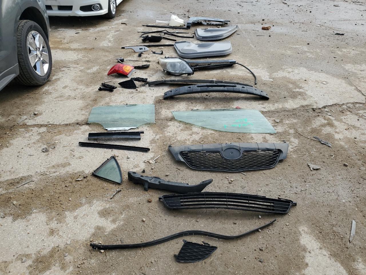 2010 Toyota Corolla Base VIN: 1NXBU4EE6AZ361375 Lot: 50598034