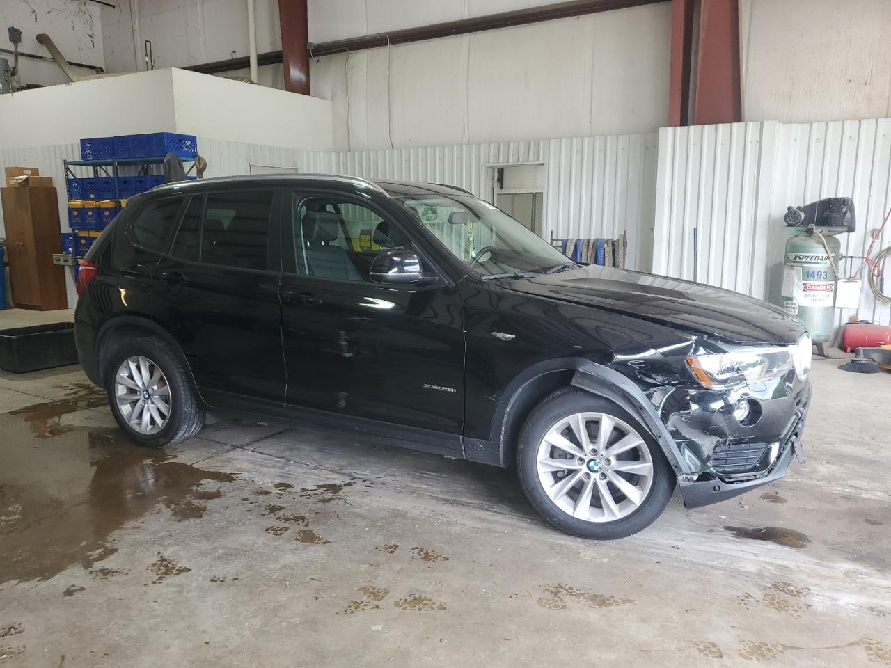 5UXWX9C30H0W73901 2017 BMW X3 xDrive28I