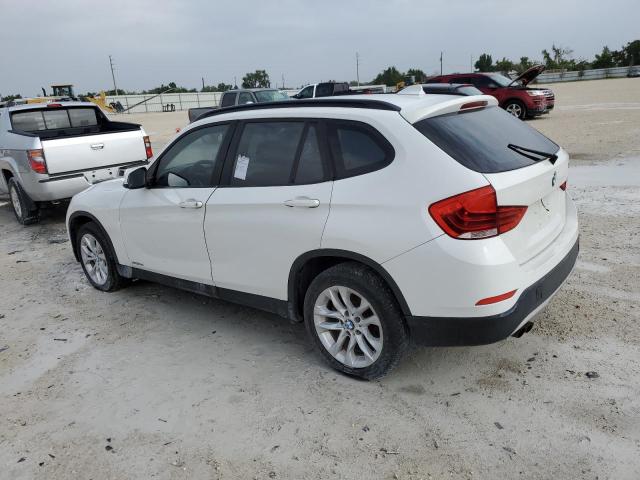 Кроссоверы BMW X1 2015 Белы