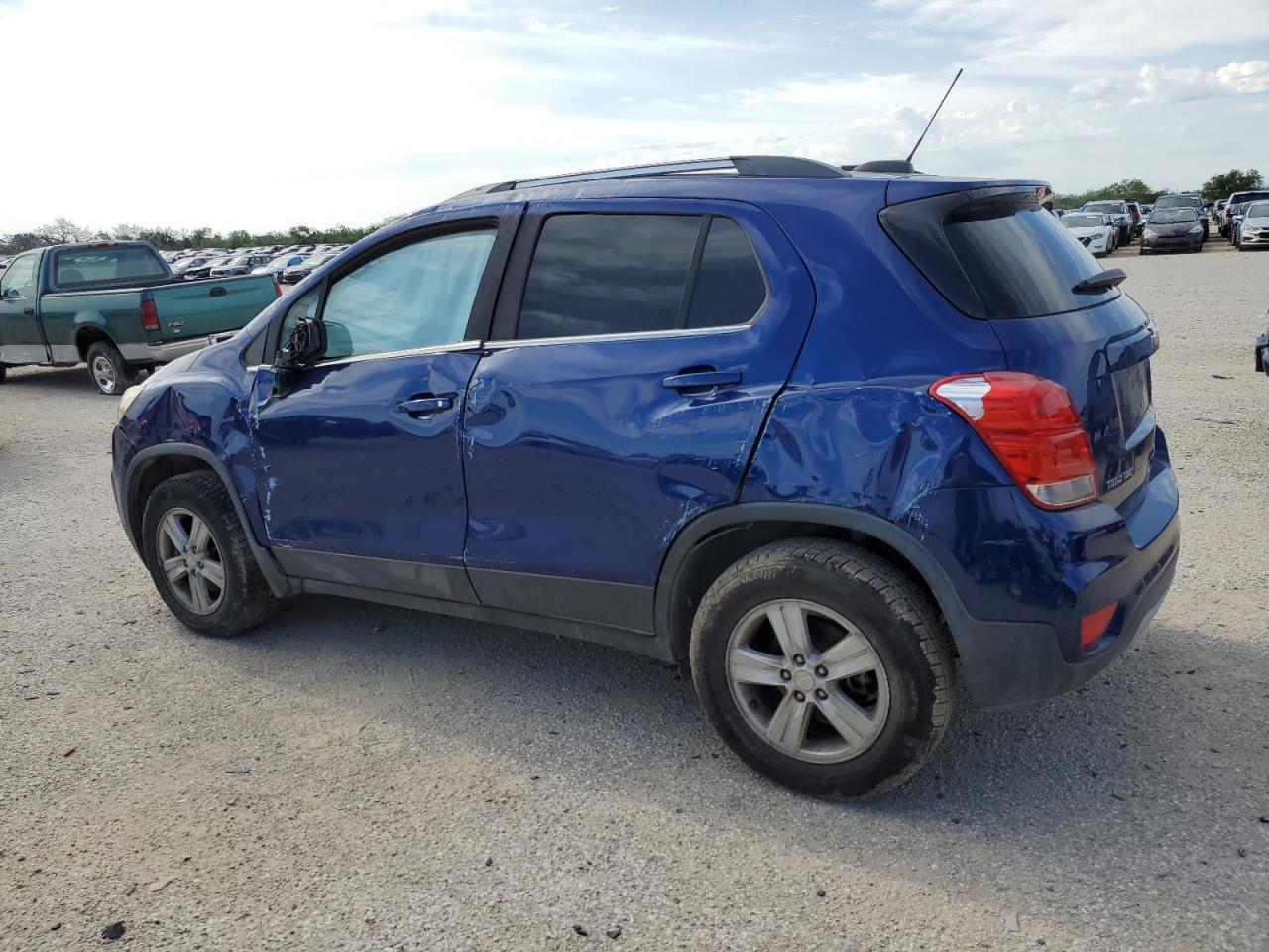2017 Chevrolet Trax - Image 2