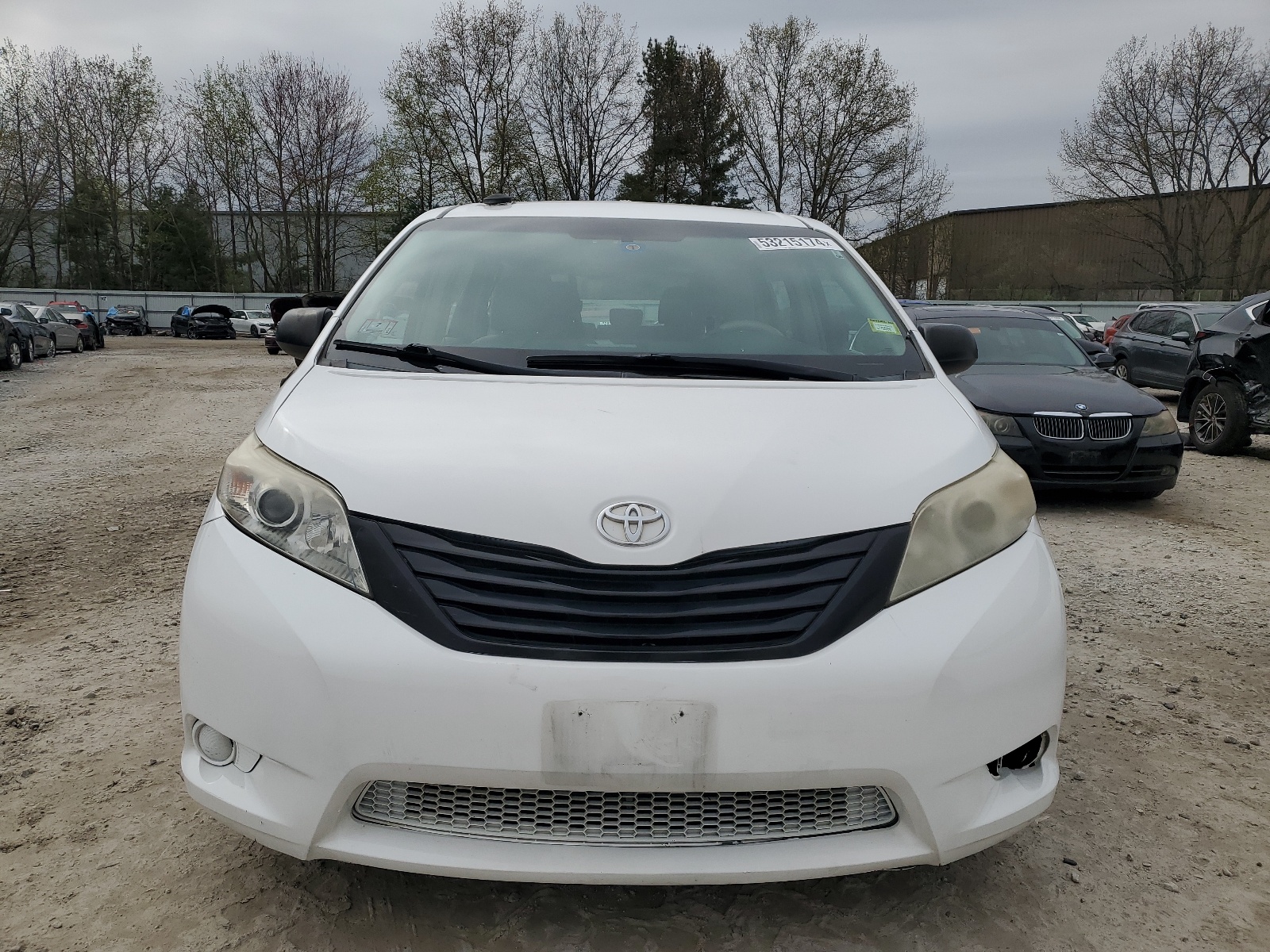 2013 Toyota Sienna vin: 5TDZK3DC5DS287863