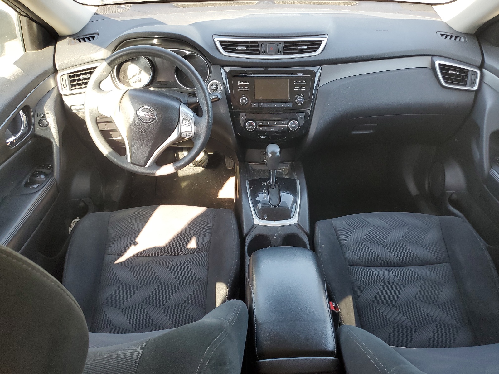 5N1AT2MT4FC826767 2015 Nissan Rogue S