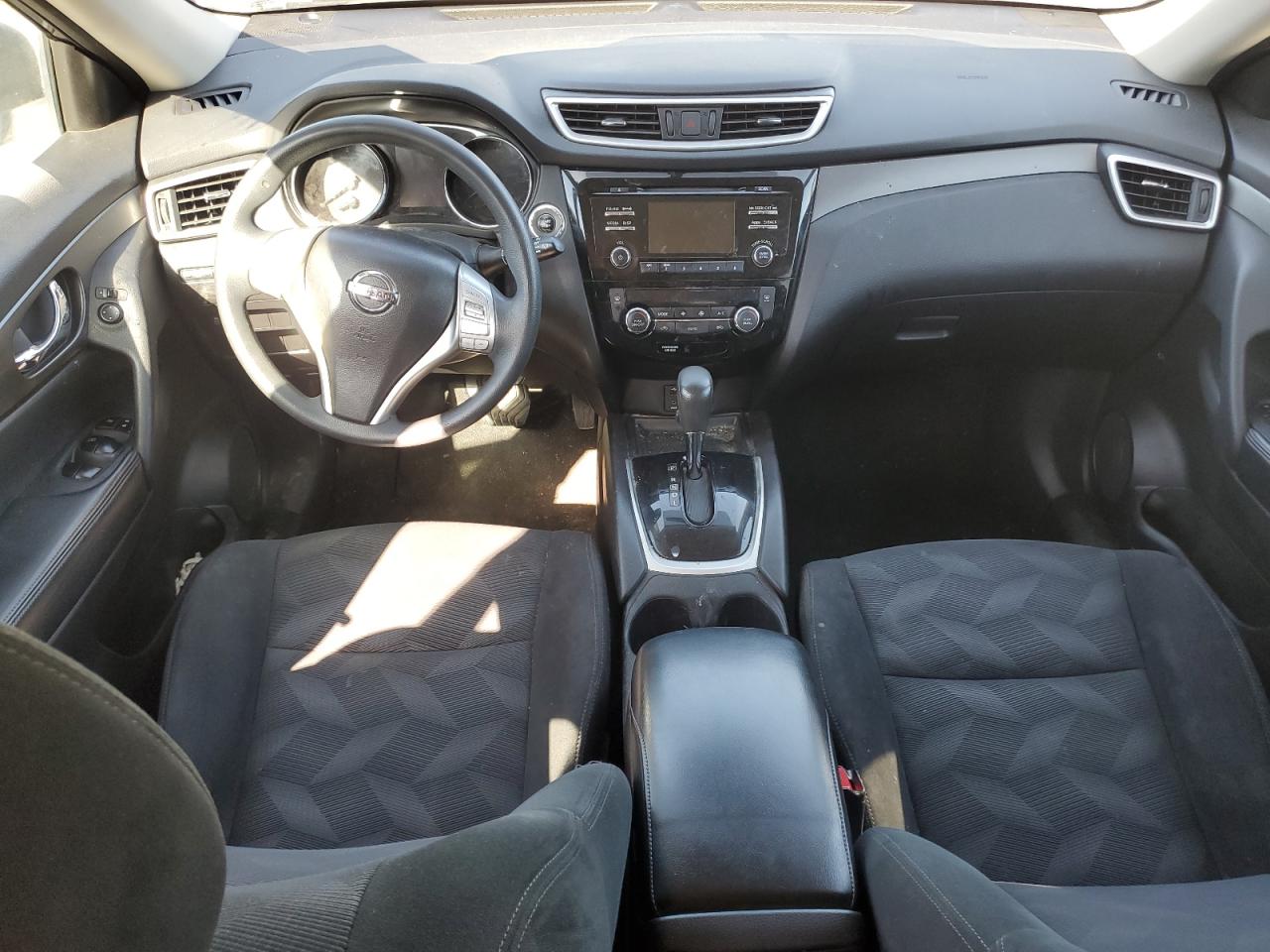 2015 Nissan Rogue S VIN: 5N1AT2MT4FC826767 Lot: 52630454