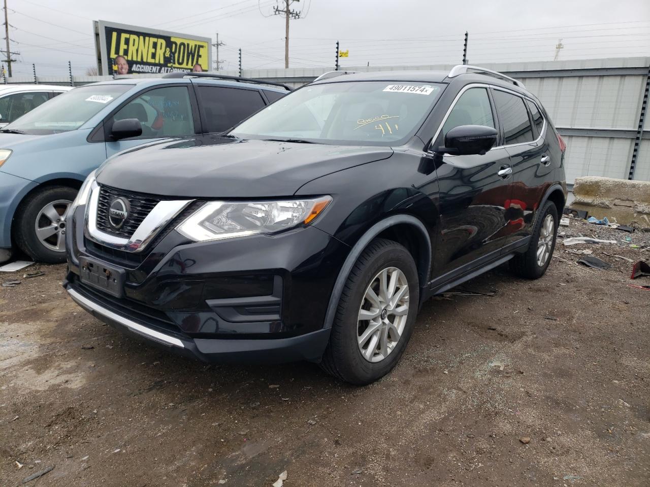 KNMAT2MV3JP546149 2018 NISSAN ROGUE - Image 1