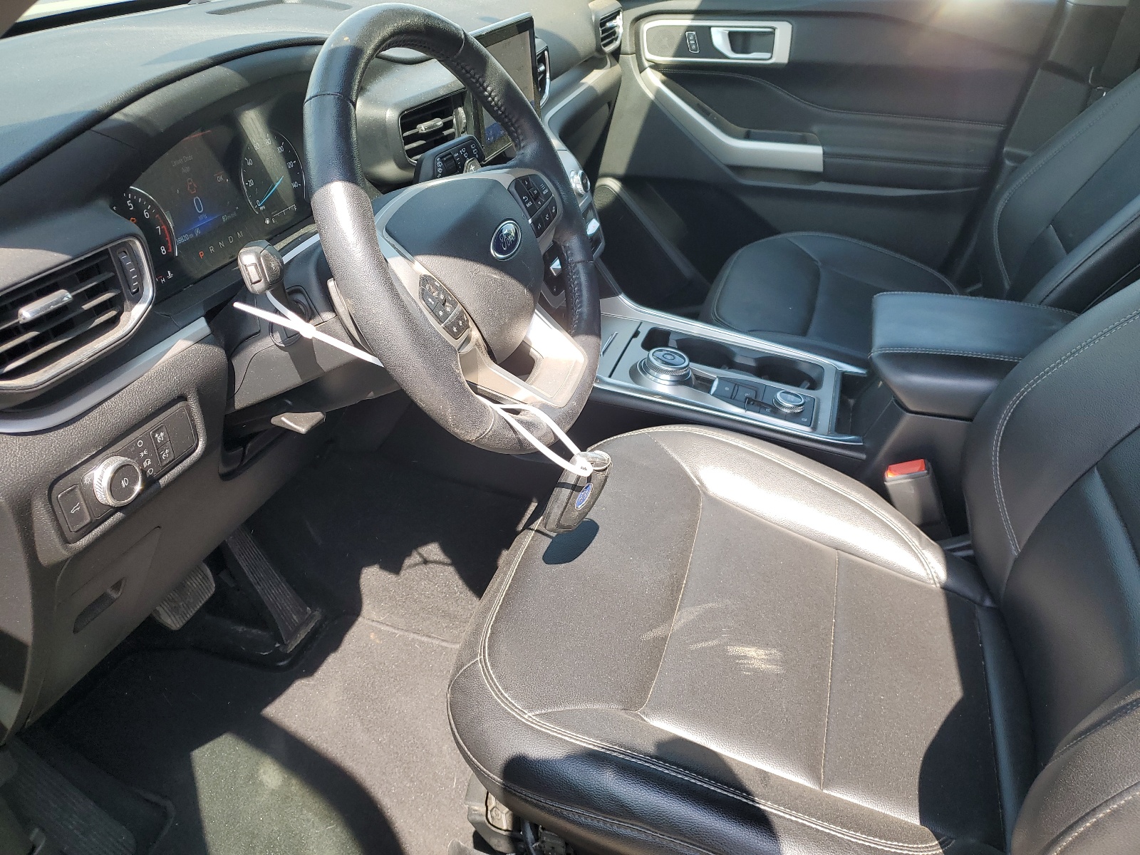 1FMSK8DH8MGA30647 2021 Ford Explorer Xlt