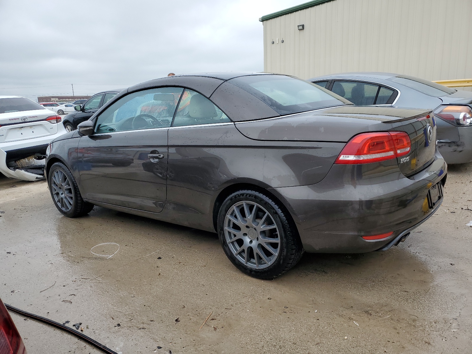 WVWBW8AH0GV000961 2016 Volkswagen Eos Komfort