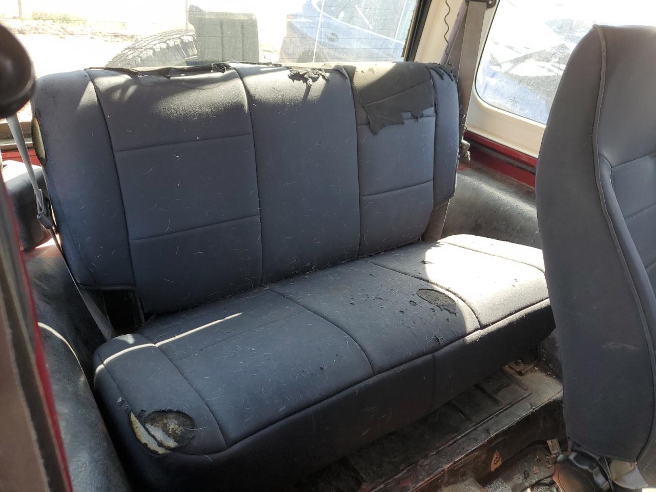 1998 Jeep Wrangler - Image 10