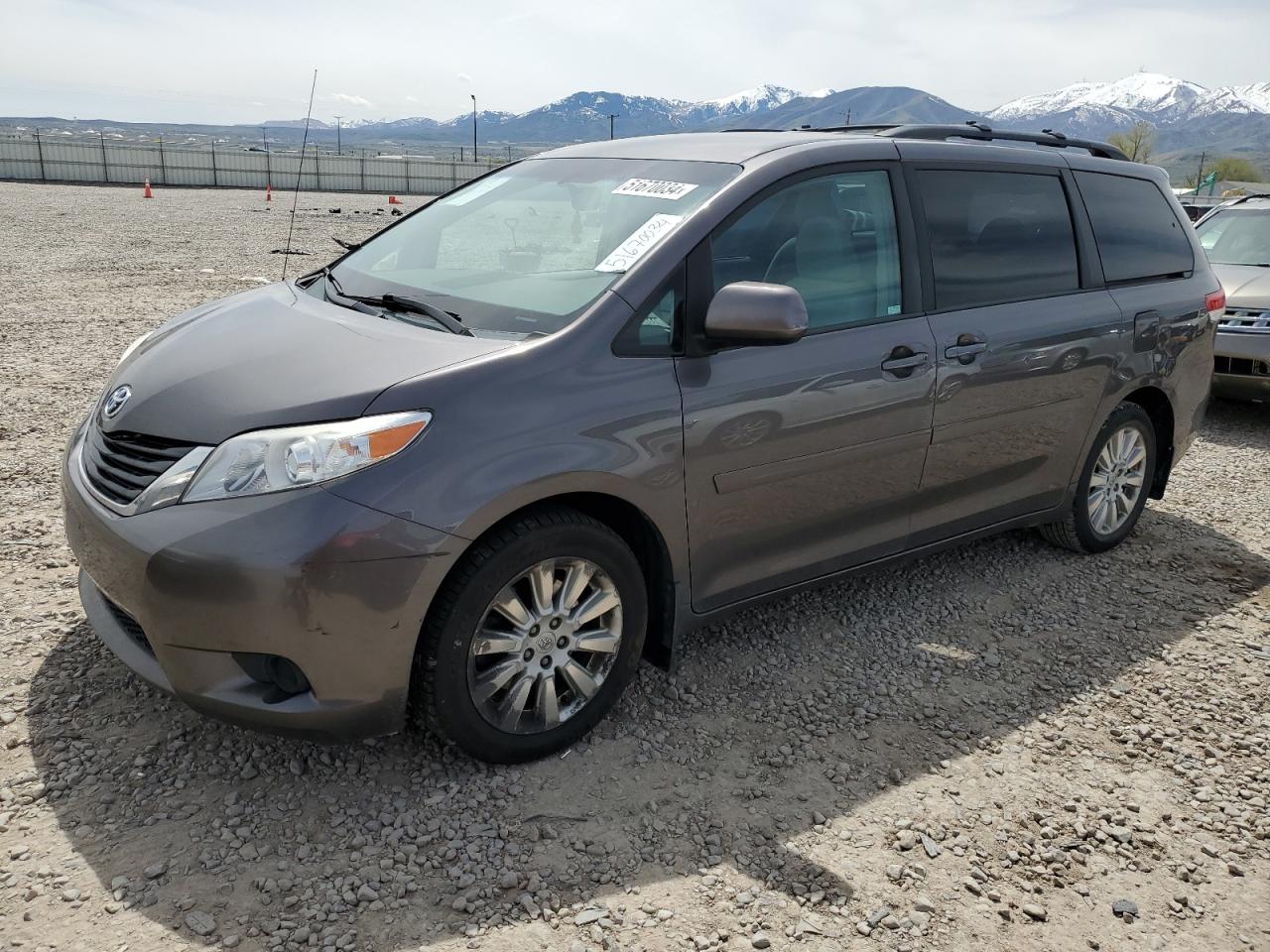 5TDJK3DC4CS044511 2012 Toyota Sienna Le