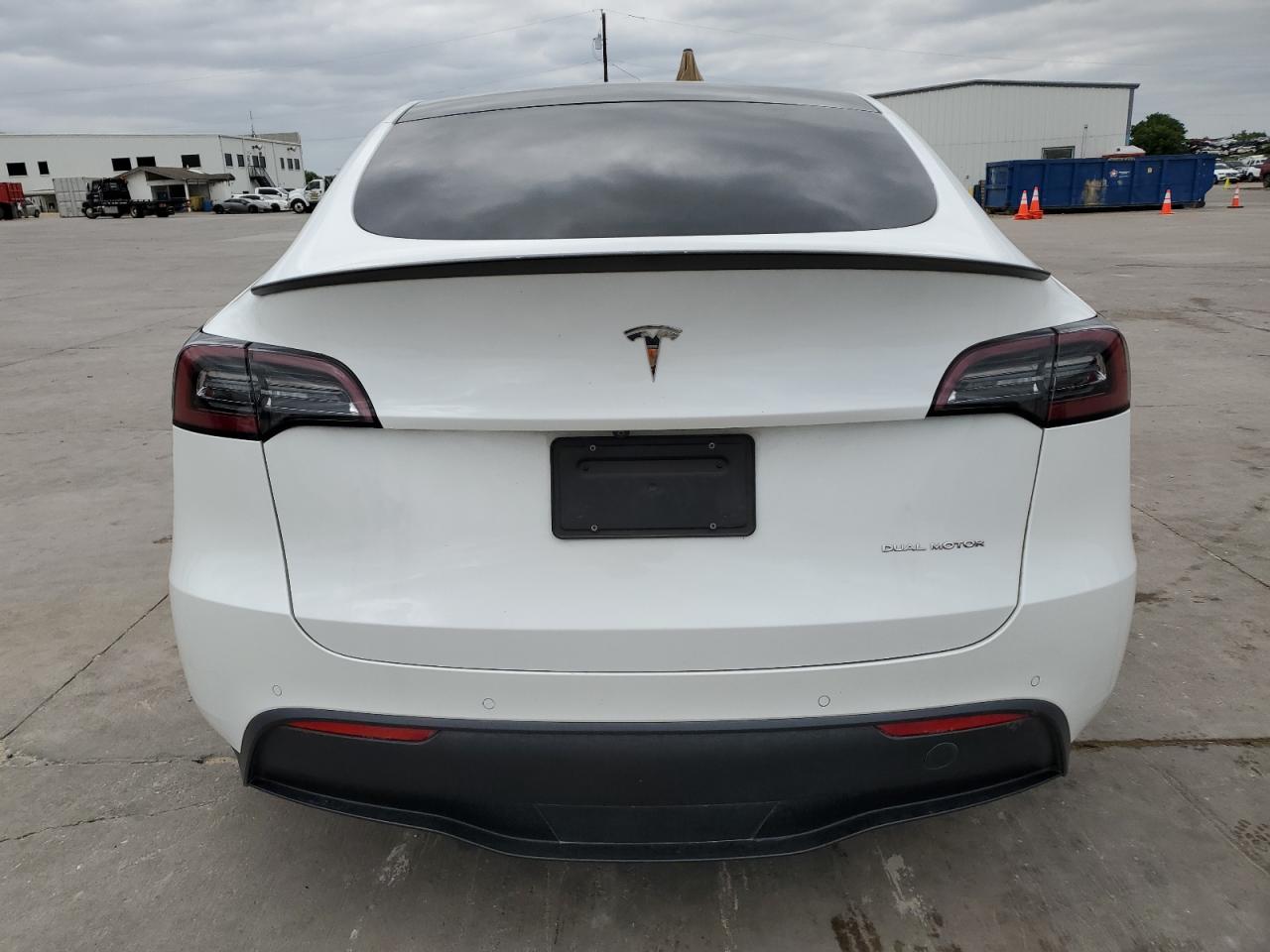 5YJYGDEF1LF028043 2020 Tesla Model Y