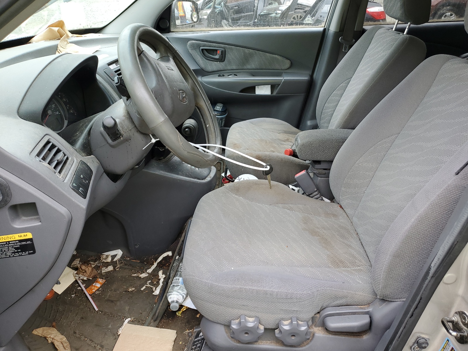 KM8JM12BX5U180631 2005 Hyundai Tucson Gl