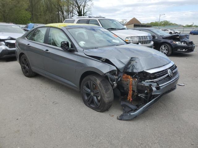  VOLKSWAGEN JETTA 2022 Серебристый