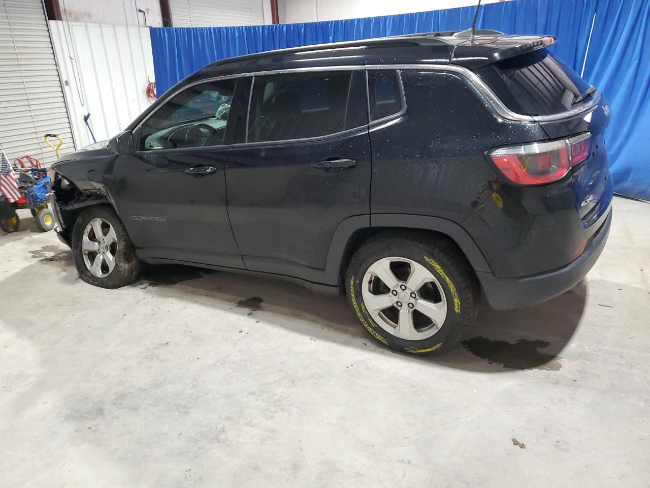 2018 Jeep Compass Latitude VIN: 3C4NJDBB6JT114176 Lot: 50077564