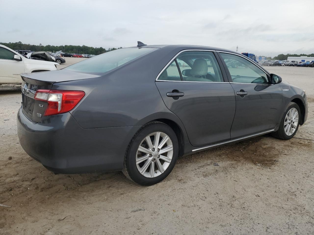 2013 Toyota Camry Hybrid VIN: 4T1BD1FK3DU093909 Lot: 47868484