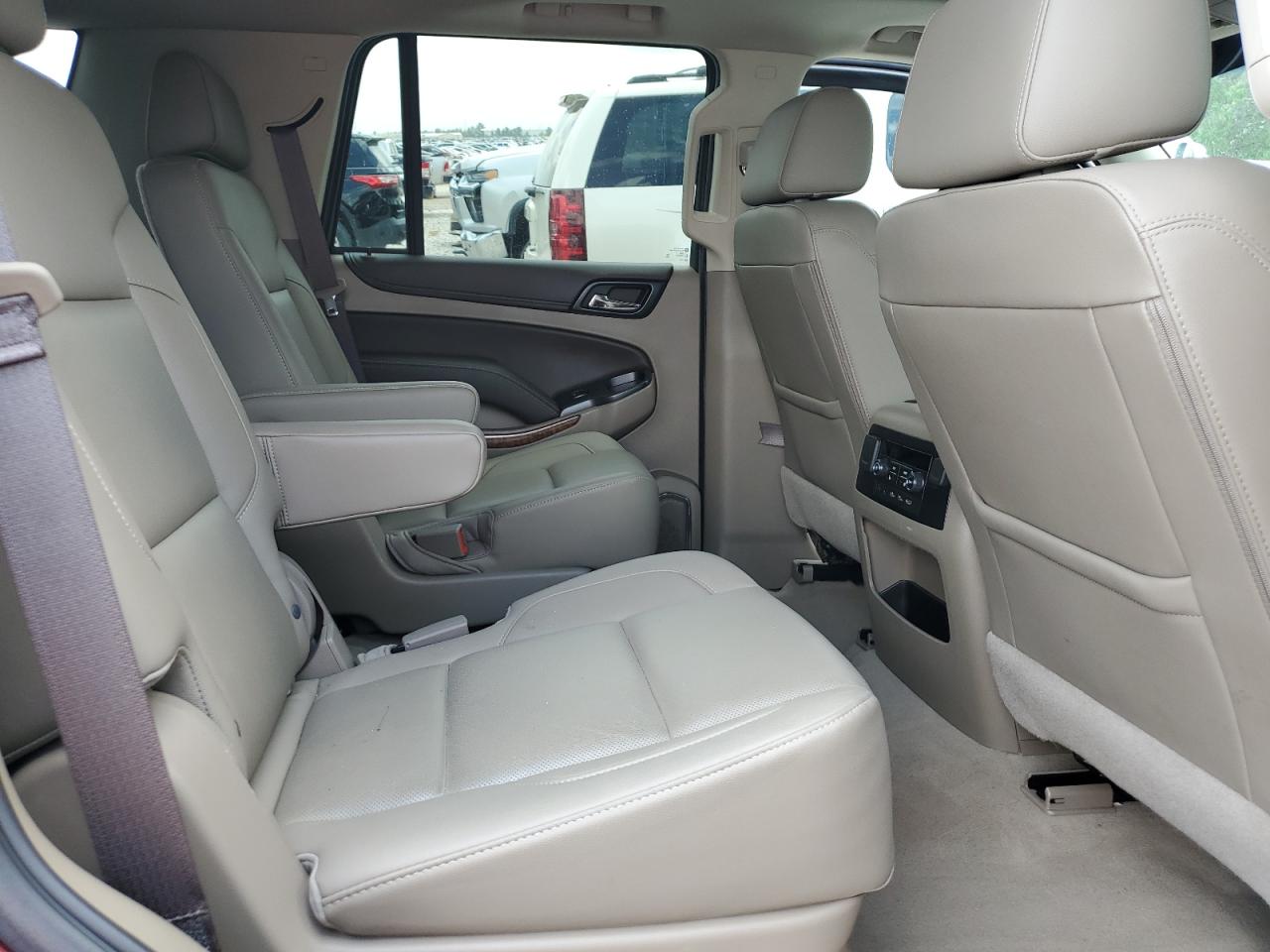 2019 Chevrolet Tahoe C1500 Premier VIN: 1GNSCCKCXKR231986 Lot: 52023934