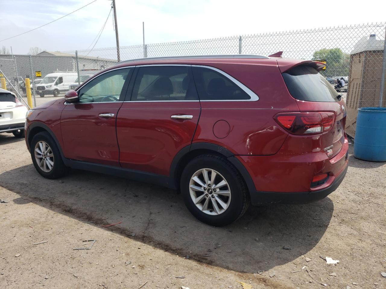 5XYPG4A30KG591681 2019 KIA SORENTO - Image 2