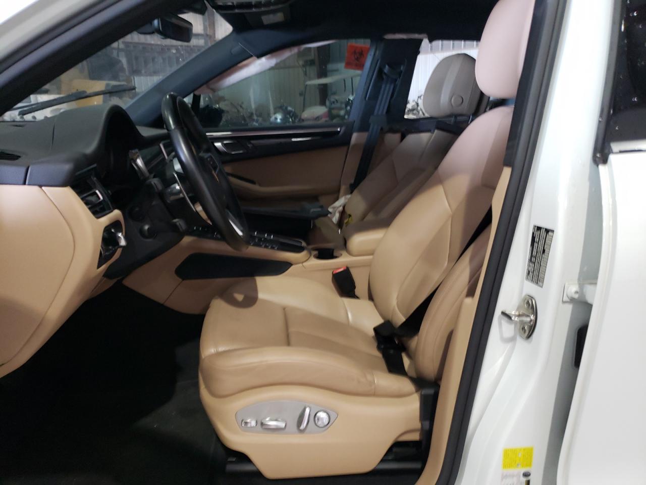2019 Porsche Macan - Image 7