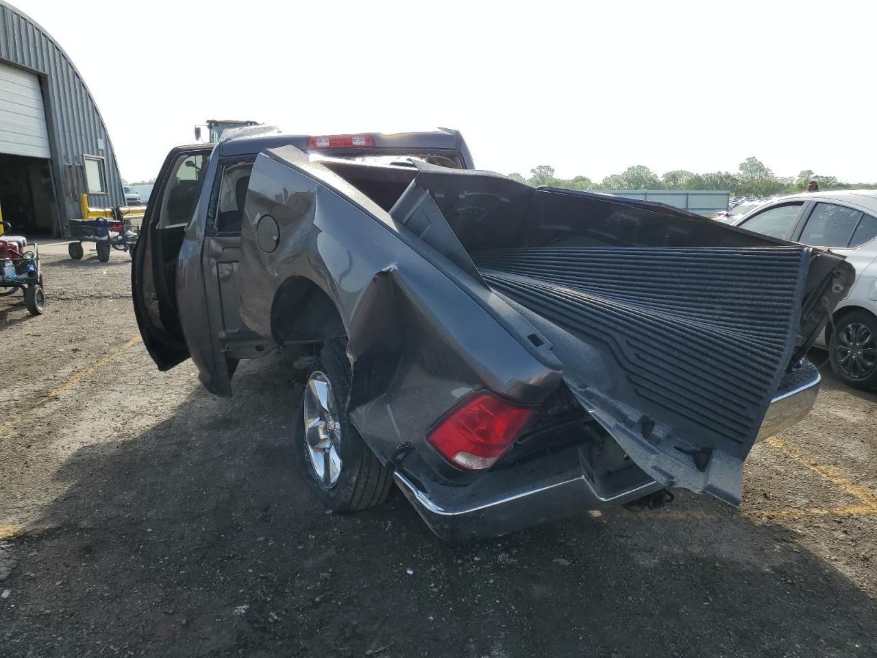 2021 RAM 1500 - Image 6