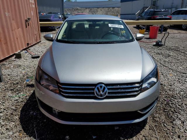  VOLKSWAGEN PASSAT 2012 Сріблястий