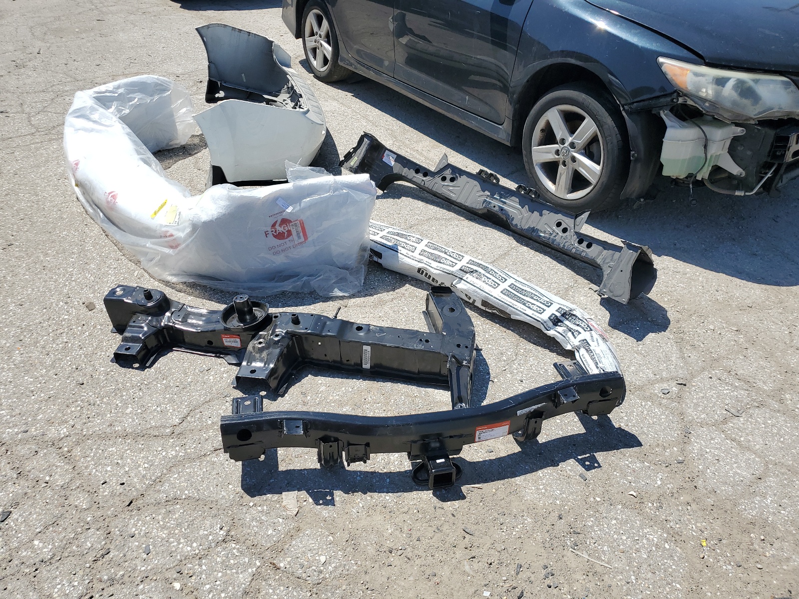 5FNYF4H2XFB050249 2015 Honda Pilot Lx