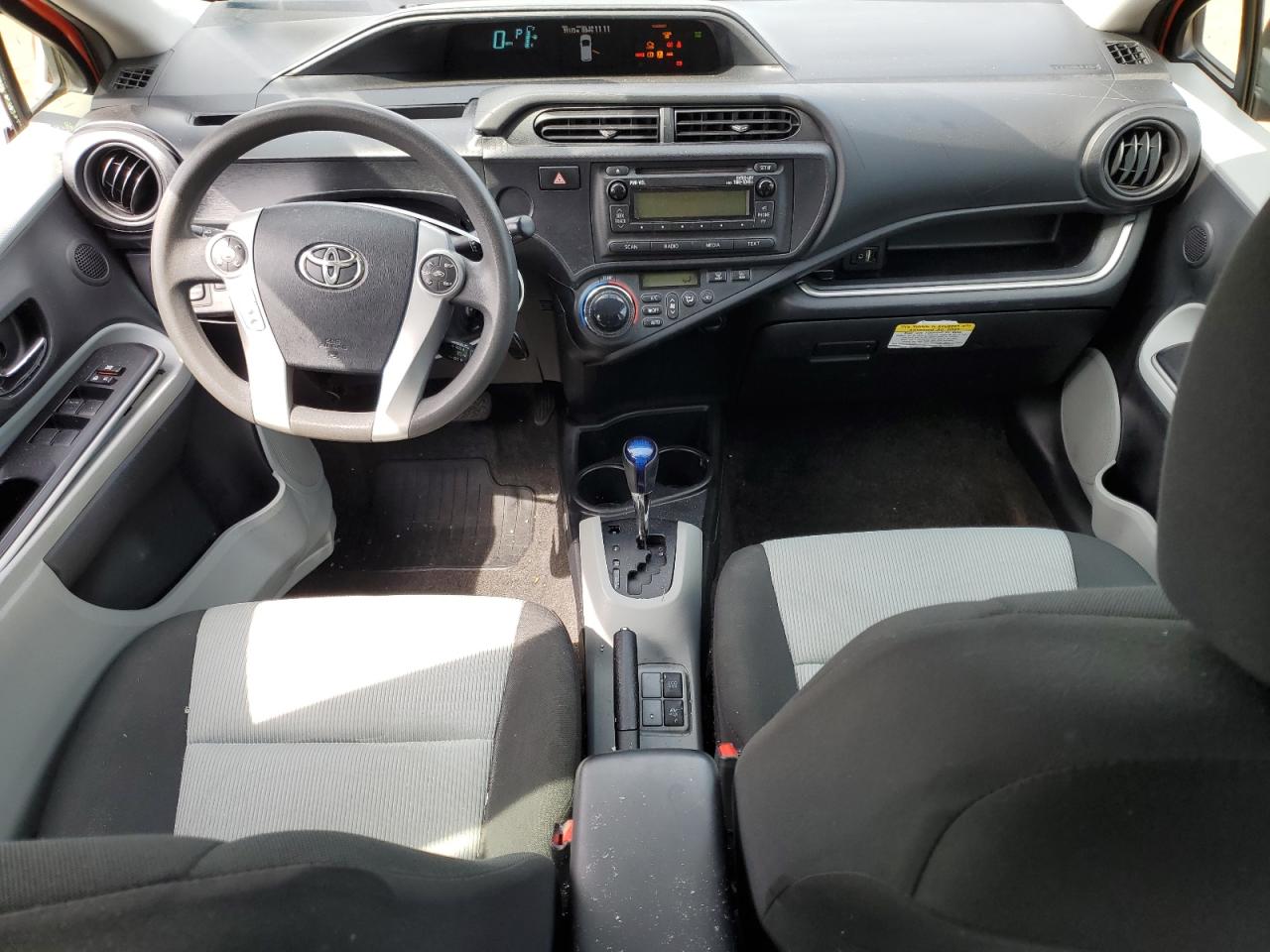 2014 Toyota Prius C VIN: JTDKDTB39E1083483 Lot: 39248175