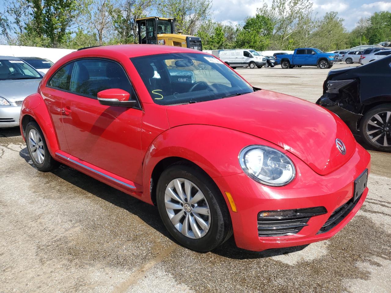 3VWFD7AT5KM719192 2019 Volkswagen Beetle S